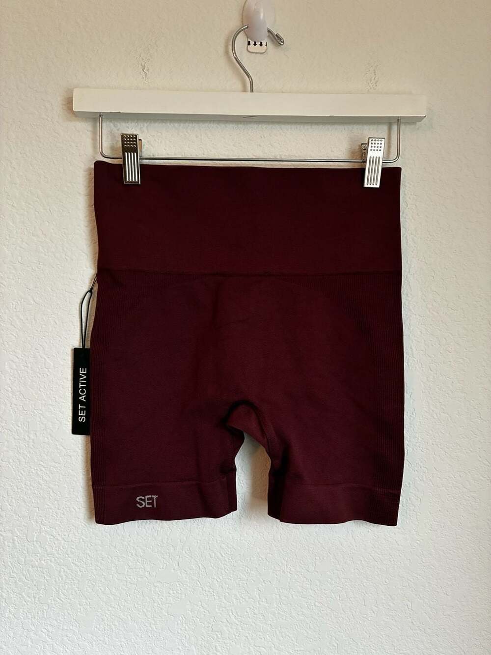 SET Active Seamless High-Rise Biker Shorts in Burgundy Size Small